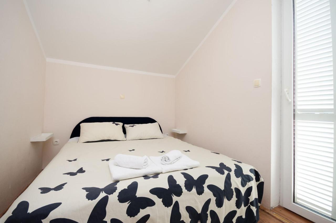 Apartments Snjezana ノヴィ・ヴィノドロスキー エクステリア 写真