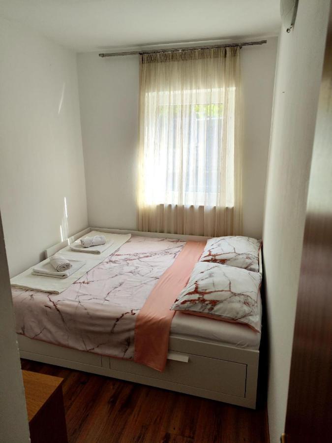 Apartments Snjezana ノヴィ・ヴィノドロスキー エクステリア 写真
